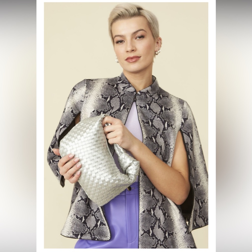 NWT Jayley Collection Silver Jodie Small Woven Shoulder Bag with Knot Detail